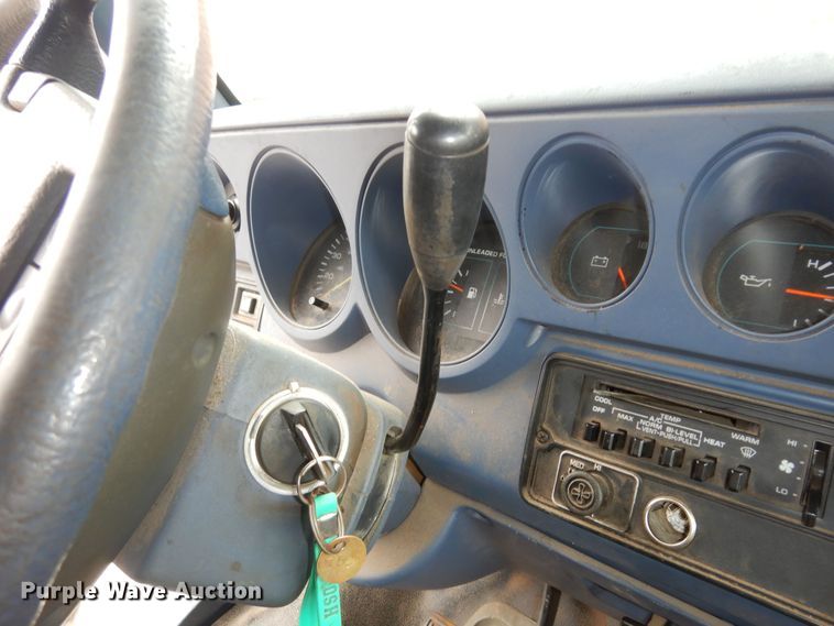 image for item MI9318 1994 Dodge Ram Wagon B350  handicap accessible van