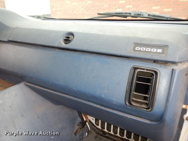 image for item MI9318 1994 Dodge Ram Wagon B350  handicap accessible van