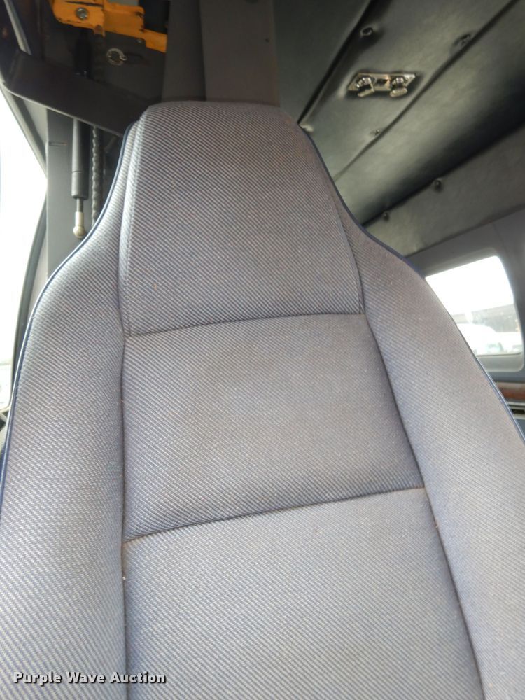 image for item MI9318 1994 Dodge Ram Wagon B350  handicap accessible van