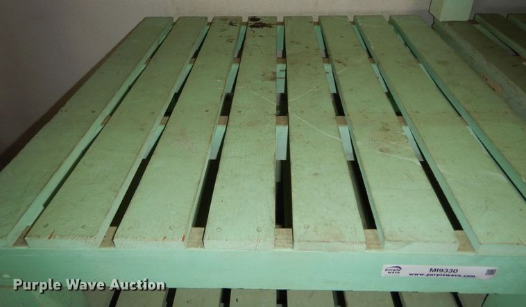 image for item MI9330 (30) wood risers