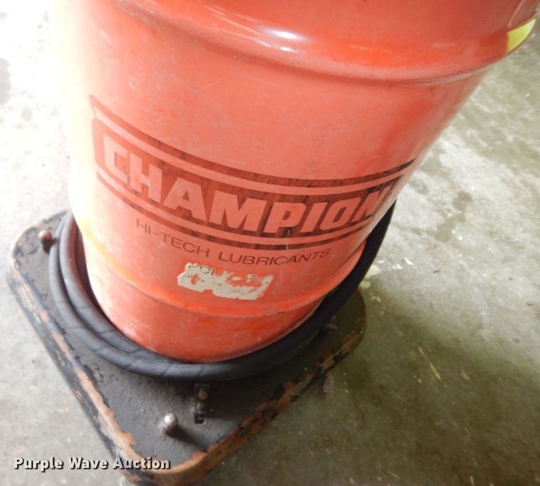 image for item MI9334 Champion  greaser