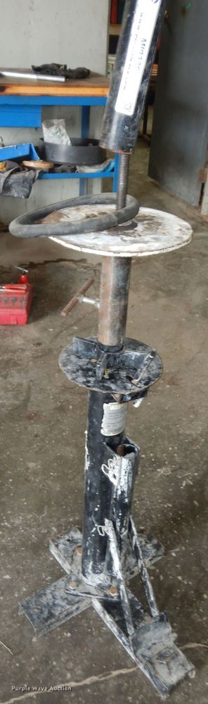 image for item MI9336 Tire changer