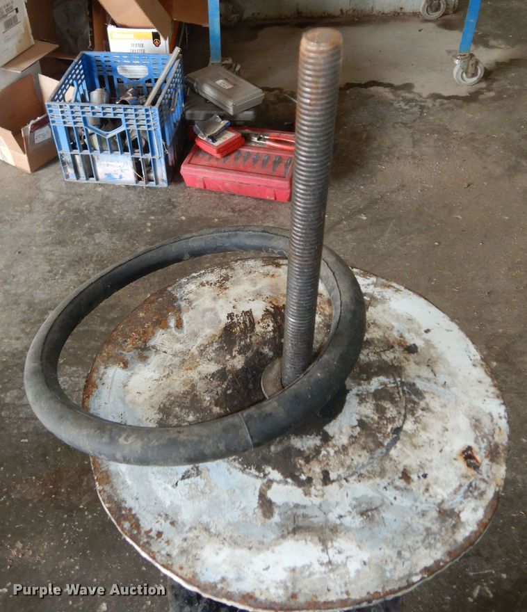 image for item MI9336 Tire changer