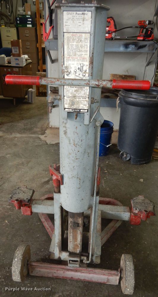 image for item MI9337 1967 Gray PortaMatic BF-100  jack