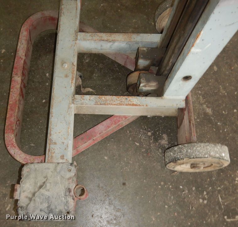 image for item MI9337 1967 Gray PortaMatic BF-100  jack