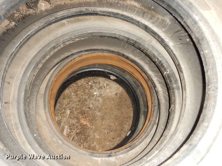 image for item MI9345 (4) Firestone 11R22.5 tires