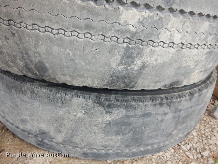 image for item MI9345 (4) Firestone 11R22.5 tires