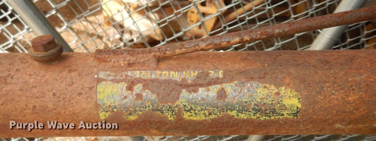 image for item MI9348 Napa  engine hoist