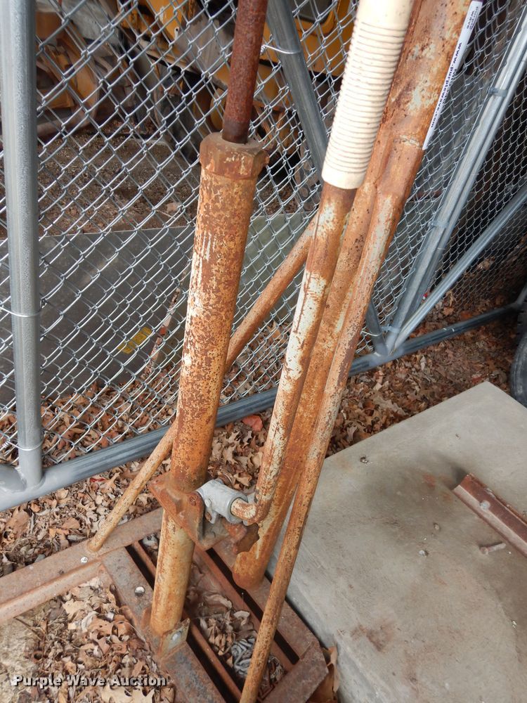 image for item MI9348 Napa  engine hoist