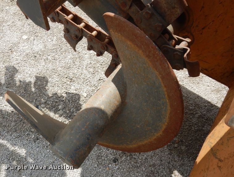 image for item MI9351 2000 Case 360  trencher