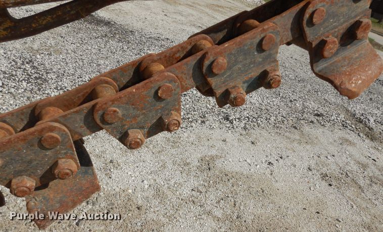 image for item MI9351 2000 Case 360  trencher