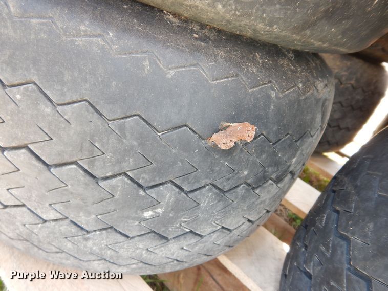 image for item MI9354 (11) tires and wheels