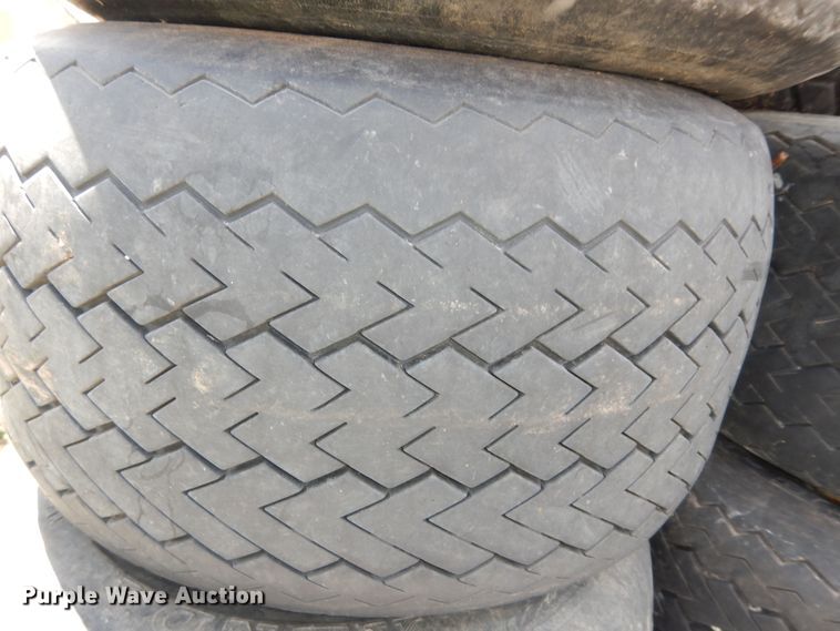 image for item MI9355 (12) tires and wheels