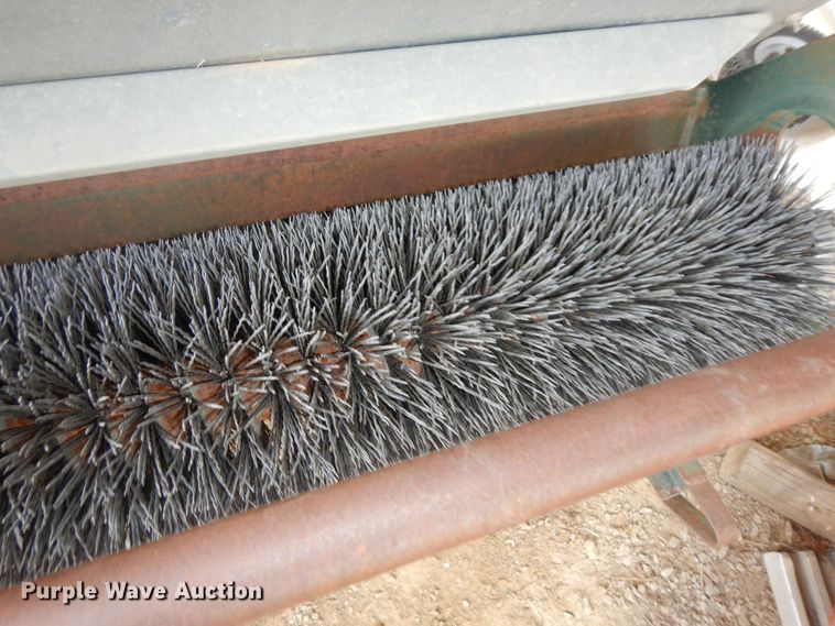 image for item MI9356 Turfco F12D  top dresser