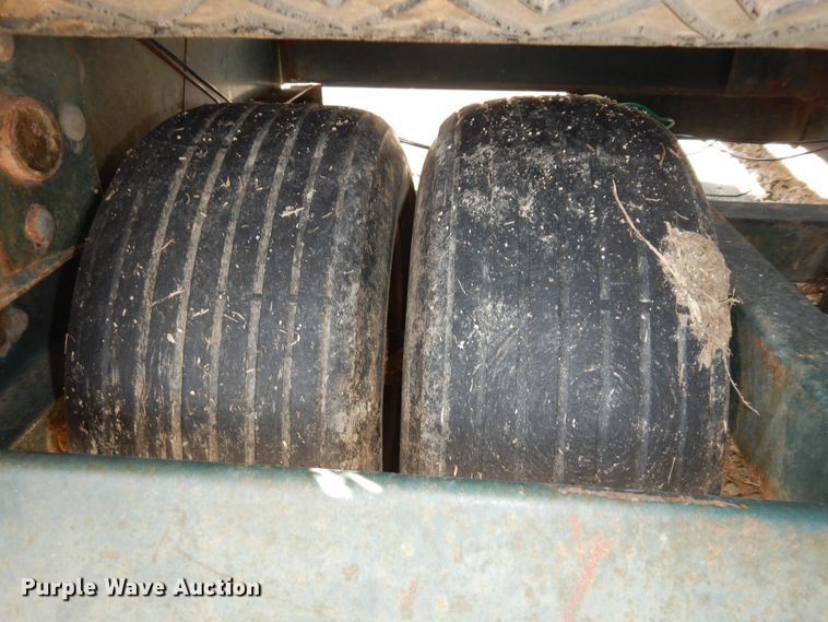 image for item MI9356 Turfco F12D  top dresser