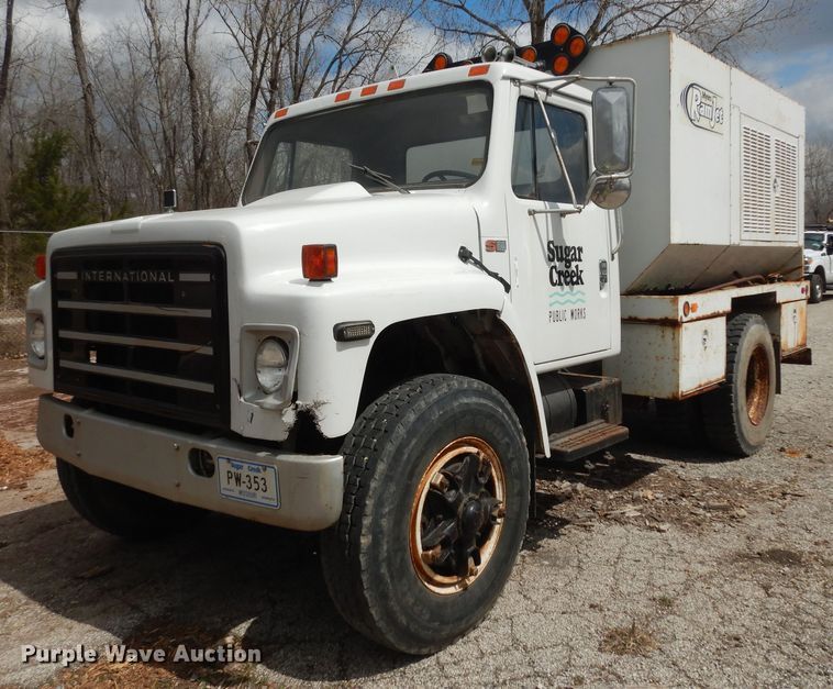 image for item MI9357 1984 International Harvester 1954  sewer jetter truck