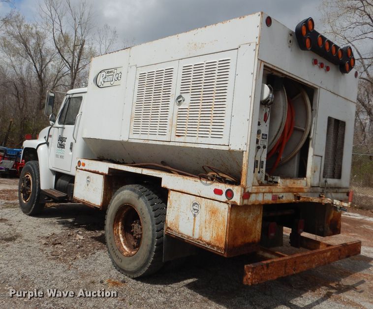 image for item MI9357 1984 International Harvester 1954  sewer jetter truck