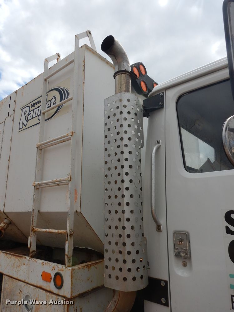 image for item MI9357 1984 International Harvester 1954  sewer jetter truck