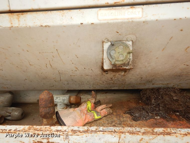 image for item MI9357 1984 International Harvester 1954  sewer jetter truck