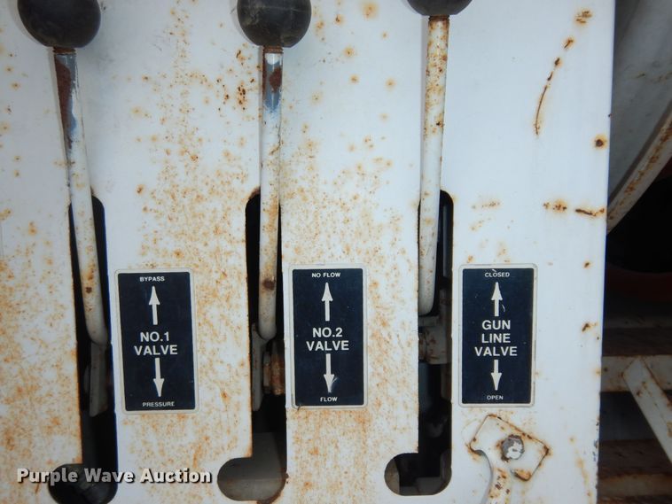 image for item MI9357 1984 International Harvester 1954  sewer jetter truck