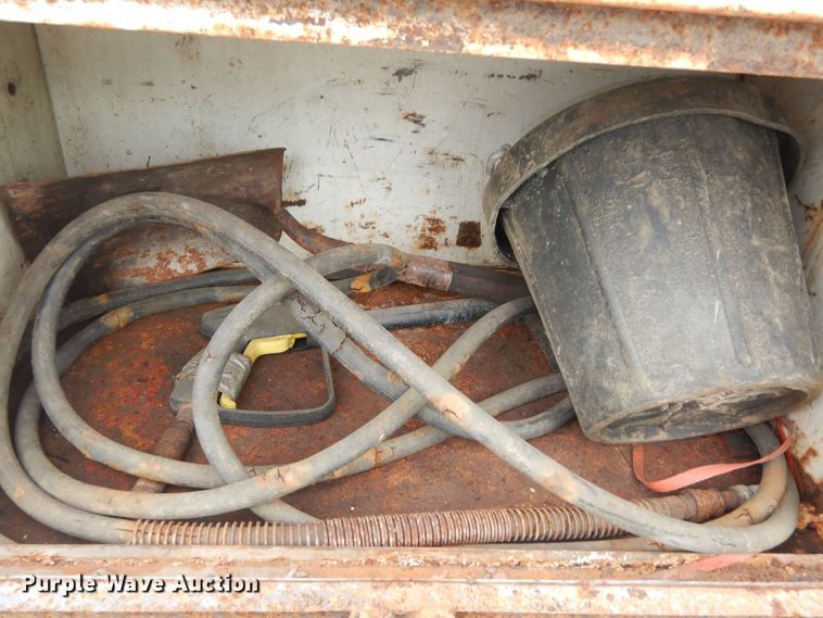 image for item MI9357 1984 International Harvester 1954  sewer jetter truck