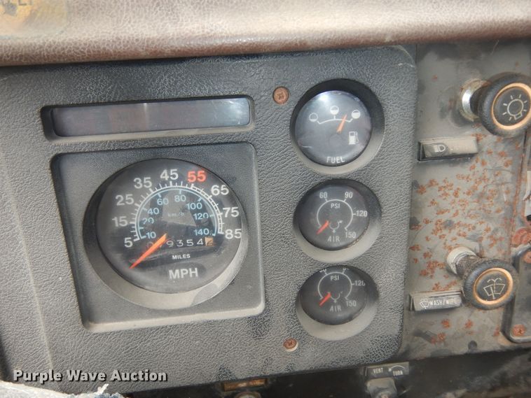 image for item MI9357 1984 International Harvester 1954  sewer jetter truck