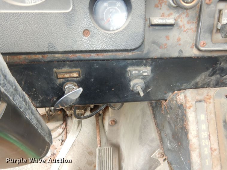 image for item MI9357 1984 International Harvester 1954  sewer jetter truck