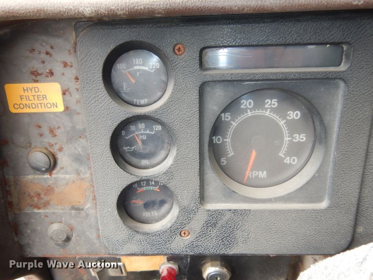 image for item MI9357 1984 International Harvester 1954  sewer jetter truck