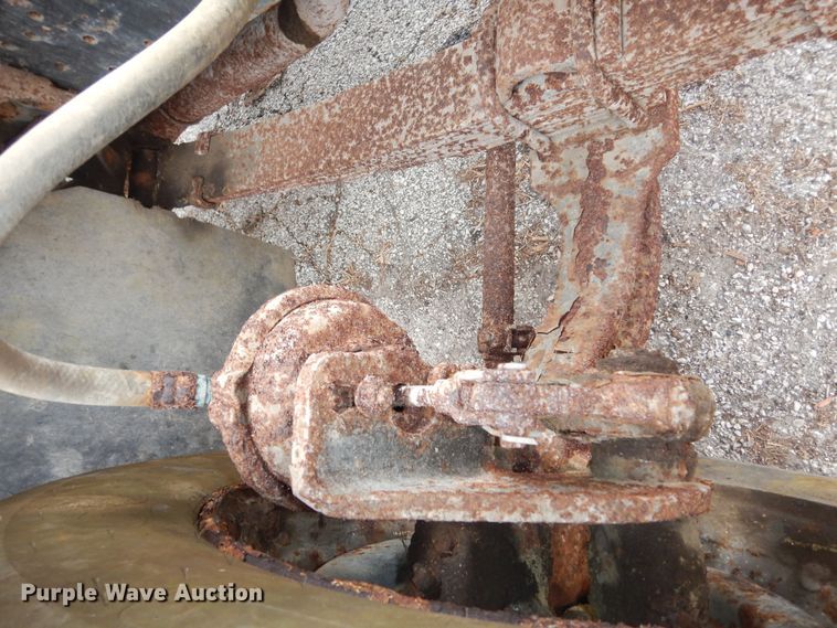 image for item MI9357 1984 International Harvester 1954  sewer jetter truck