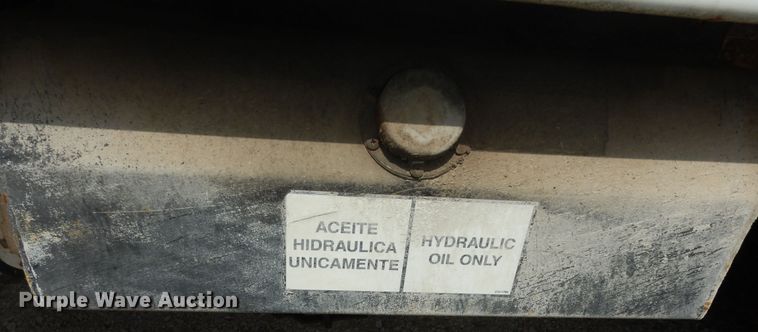 image for item MI9358 1994 International 4900  refuse truck