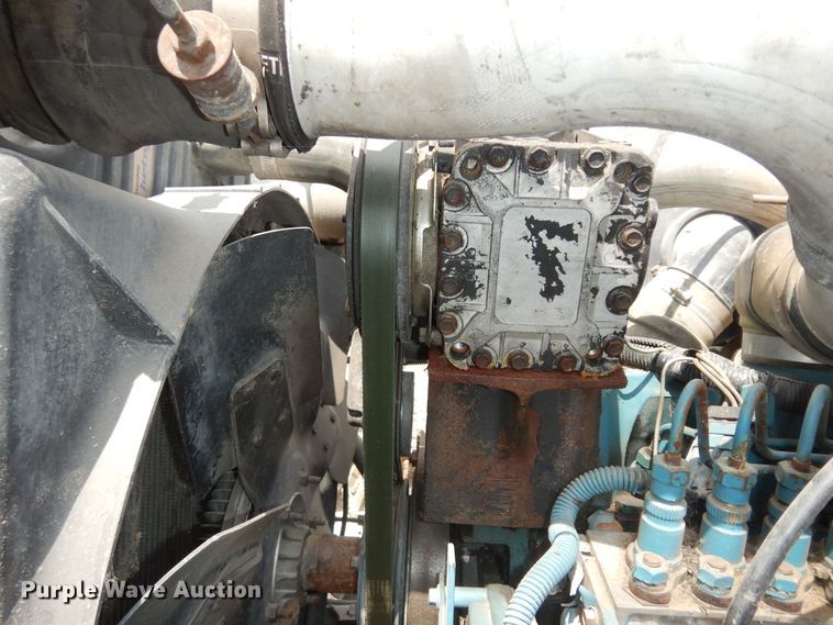 image for item MI9358 1994 International 4900  refuse truck