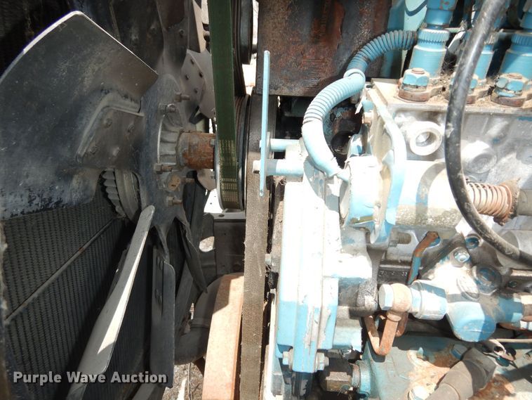 image for item MI9358 1994 International 4900  refuse truck