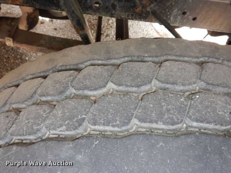 image for item MI9358 1994 International 4900  refuse truck