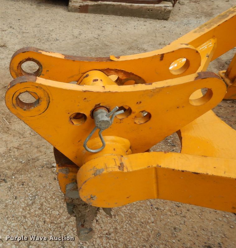 image for item MI9359 2012 McConnel 7496981  side boom mower arm