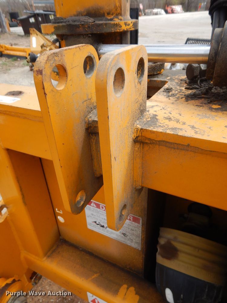 image for item MI9359 2012 McConnel 7496981  side boom mower arm