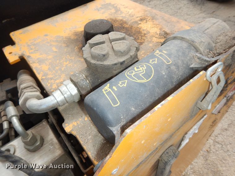 image for item MI9359 2012 McConnel 7496981  side boom mower arm