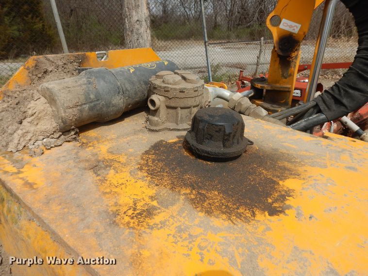 image for item MI9359 2012 McConnel 7496981  side boom mower arm