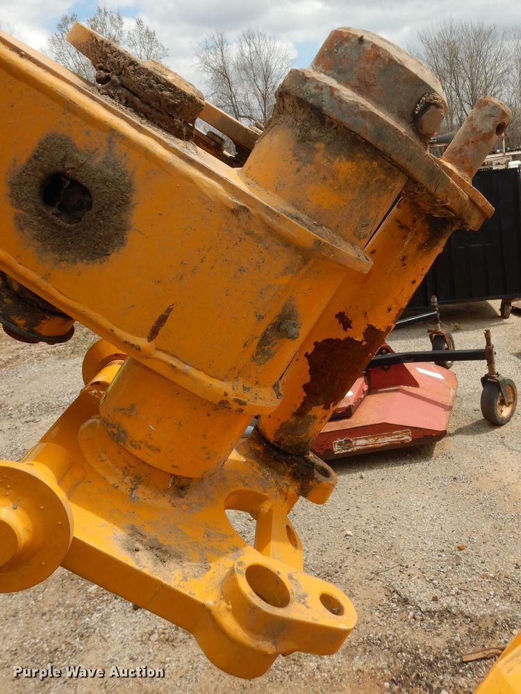 image for item MI9359 2012 McConnel 7496981  side boom mower arm