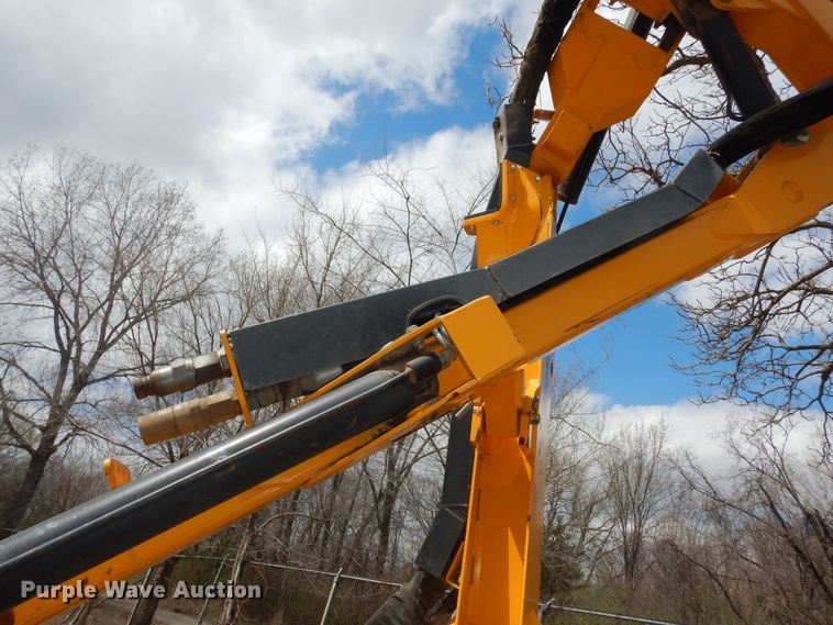 image for item MI9359 2012 McConnel 7496981  side boom mower arm