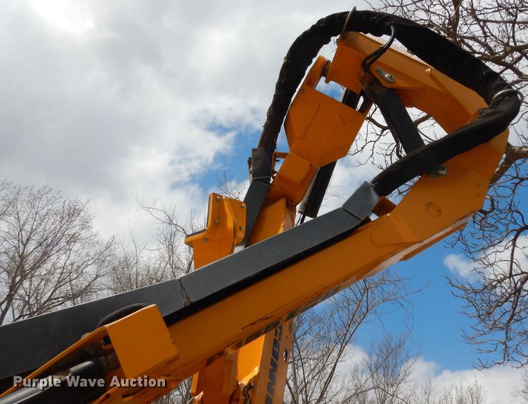 image for item MI9359 2012 McConnel 7496981  side boom mower arm