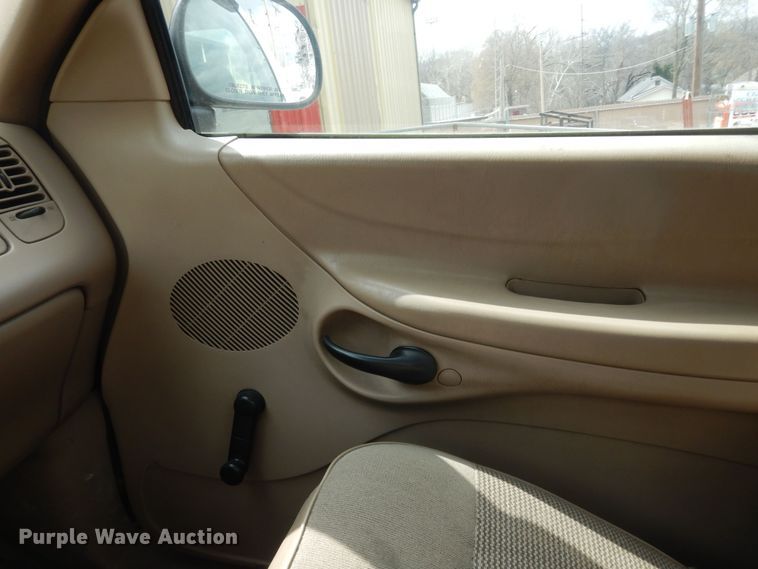 image for item MI9364 1998 Ford F150  pickup truck