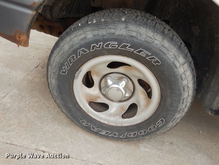 image for item MI9364 1998 Ford F150  pickup truck