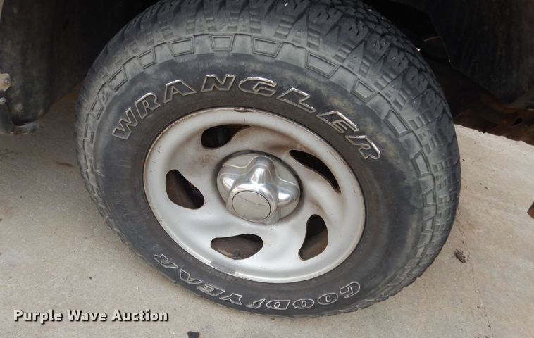 image for item MI9364 1998 Ford F150  pickup truck