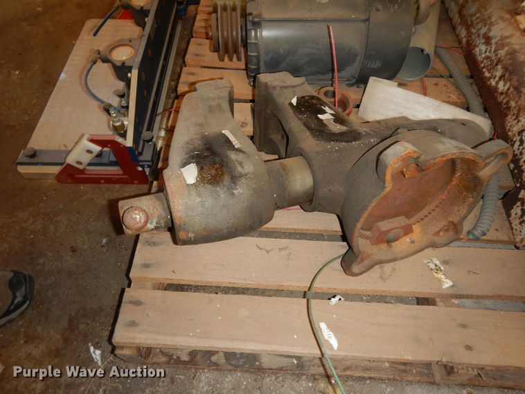 image for item MI9377 Tools