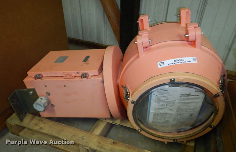 image for item MI9383 Airport beacon light