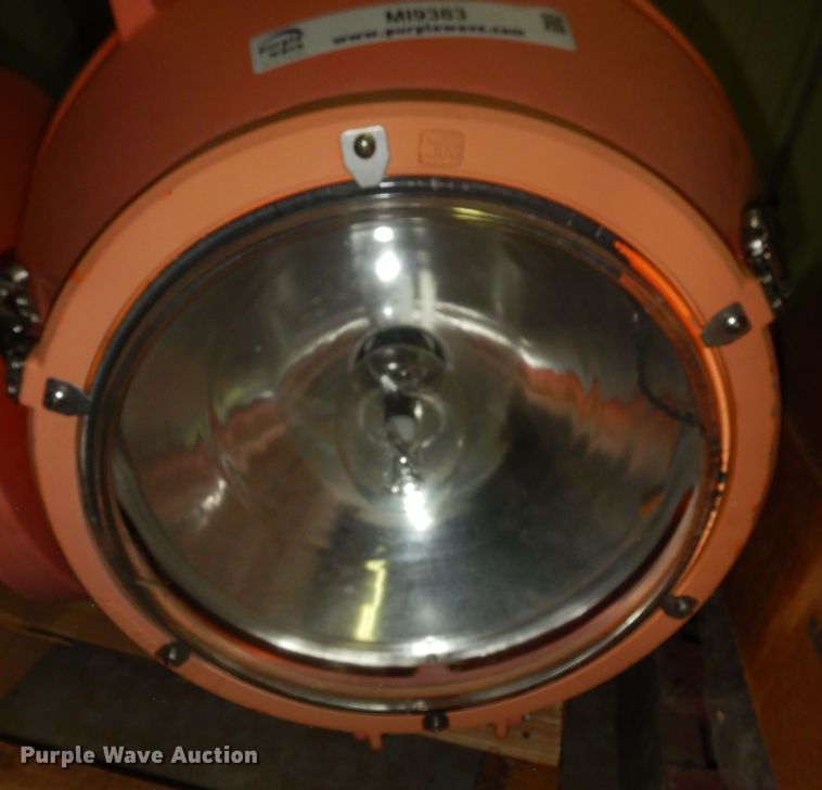 image for item MI9383 Airport beacon light