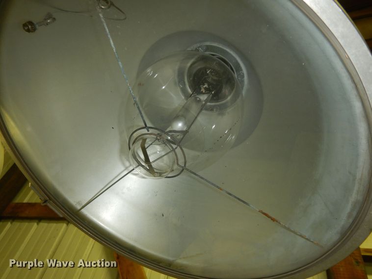 image for item MI9387 2001 Ingersoll Rand  light plant