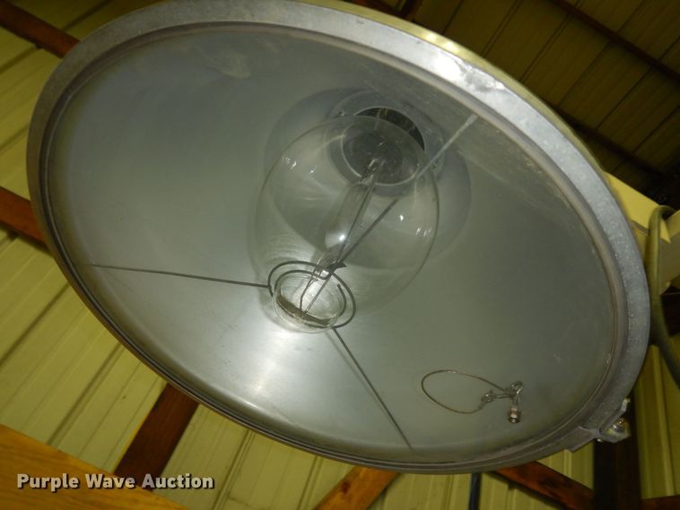 image for item MI9387 2001 Ingersoll Rand  light plant