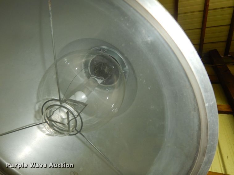 image for item MI9387 2001 Ingersoll Rand  light plant