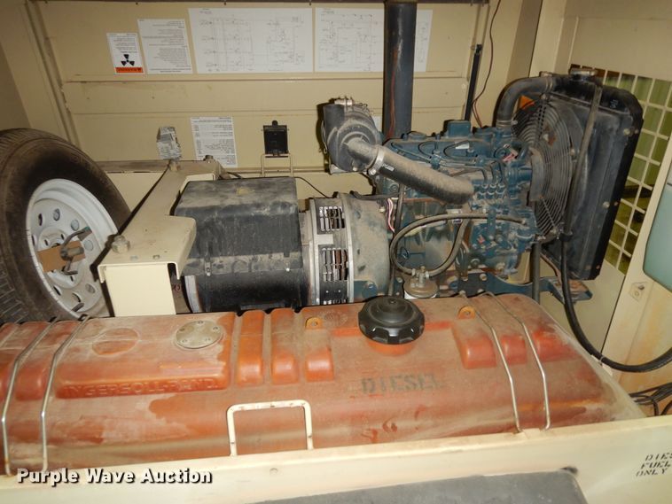 image for item MI9387 2001 Ingersoll Rand  light plant